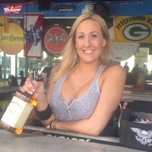 Meet your Posher, Tabitha