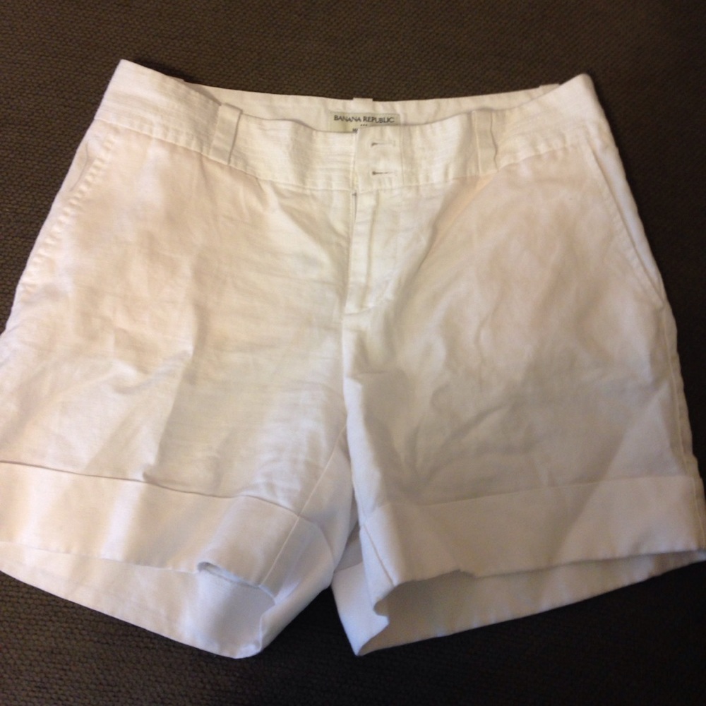 Banana republic Martin fit white shorts