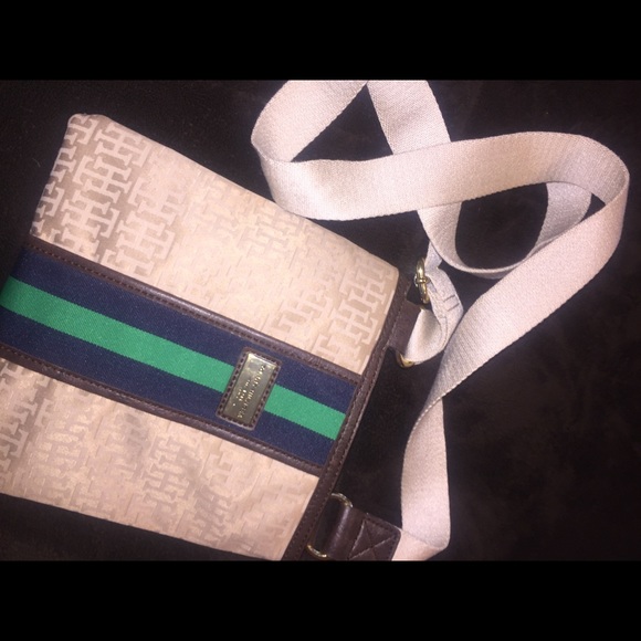 Tommy Hilfiger Crossbody Handbag - Picture 1 of 7