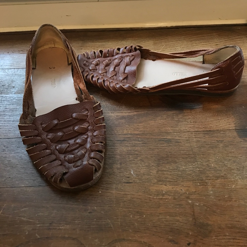 Nisolo flats