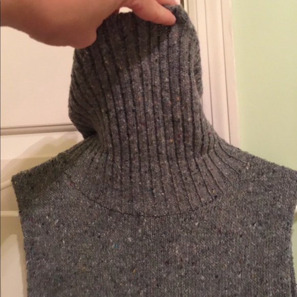 Gray/multi Club Monaco Sleeveless shirt SZ Med - Picture 3 of 7