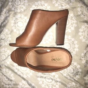 Mussimo Brown Peep Toe Mules