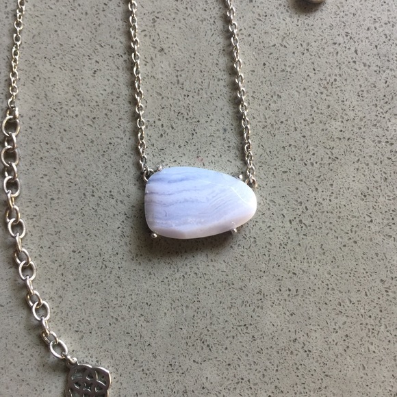 🚫Kendra Scott Blue Lace Agate Isla Necklace - Picture 2 of 2