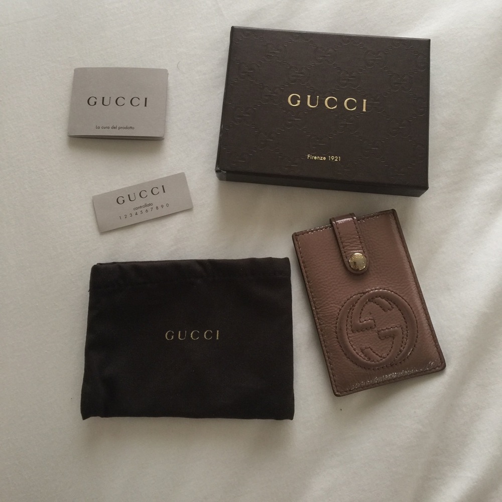 100% Authentic Gucci Soho Card Holder