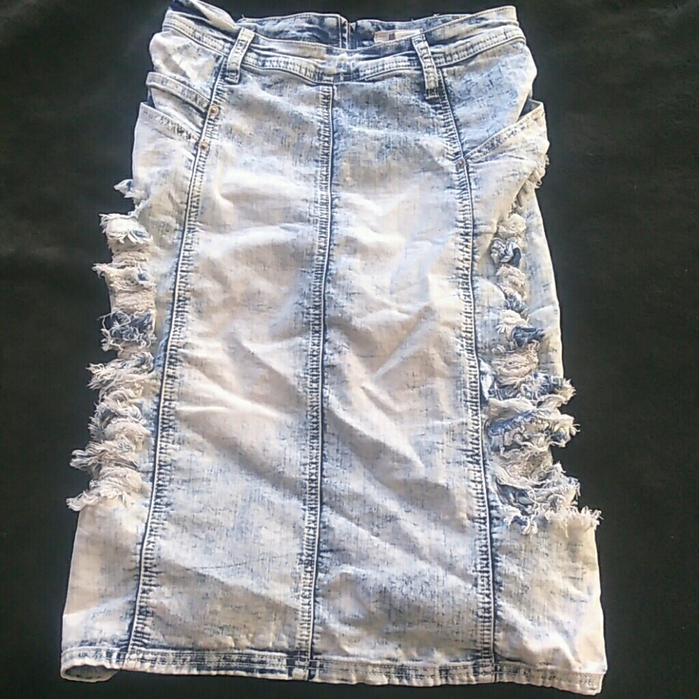 Denim skirt