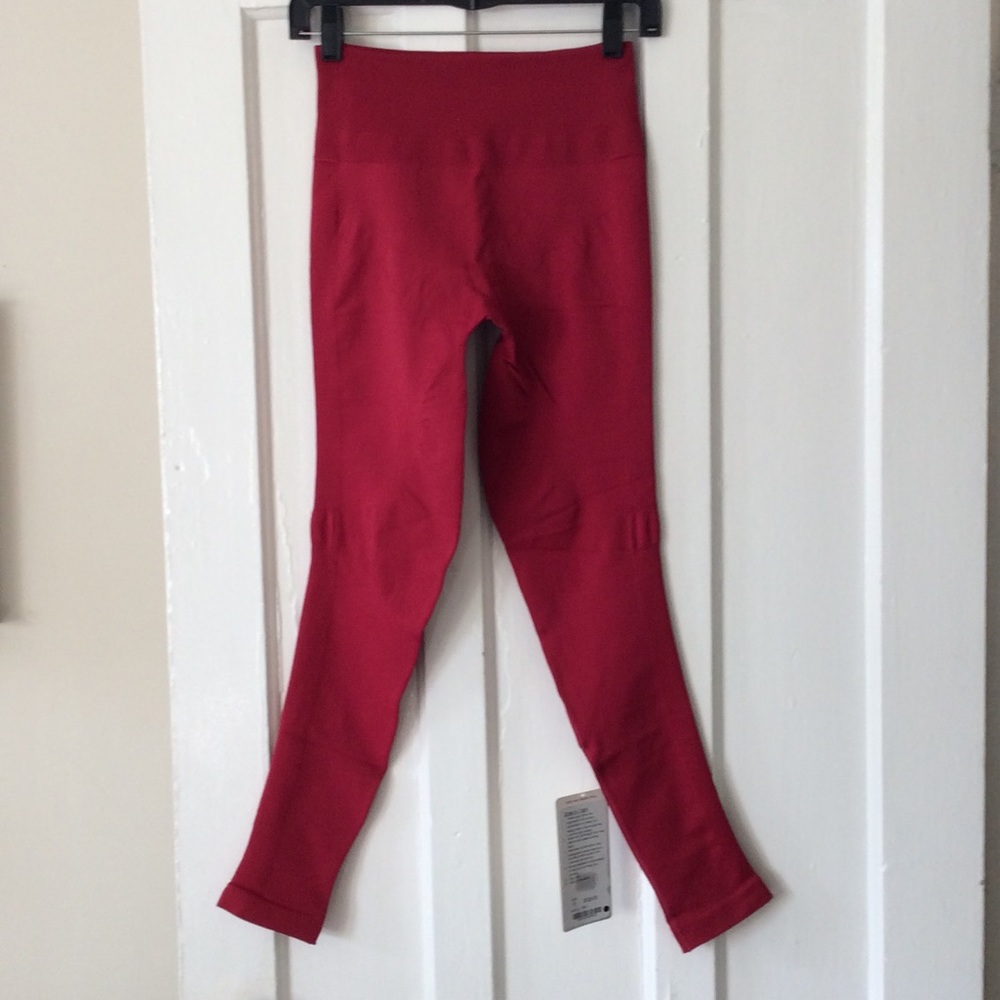 NWT Lululemon Yoga Pant Tights size 8