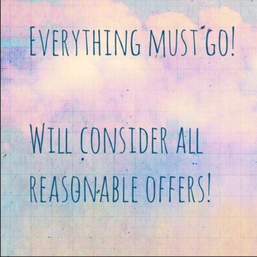 Make an offer on your favorite item(s)!💓