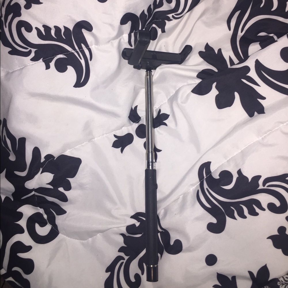 GREAT CHRISTMAS GIFT 🎁BLUETOOTH SELFIE STICK