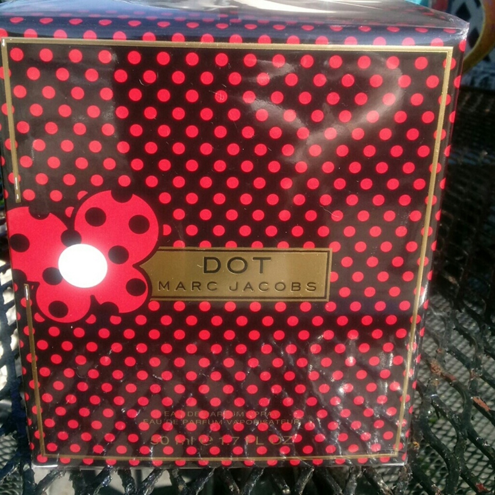Nwt 1.7oz Marc Jacobs Dot perfume