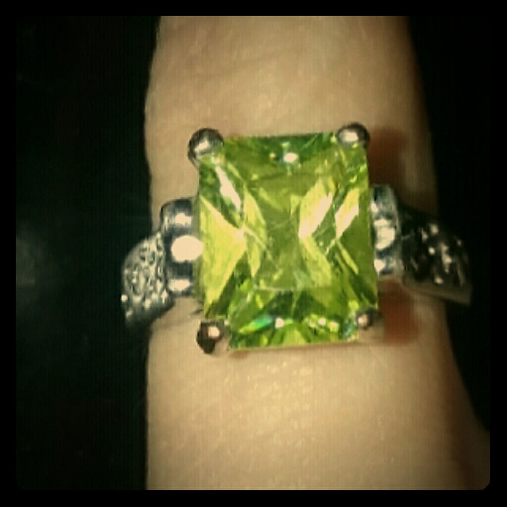 Louie Sophia pinky ring call apple martini