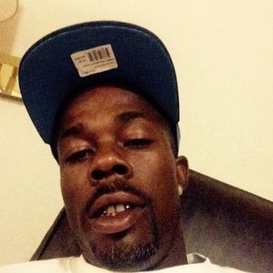 Meet your Posher, Louis