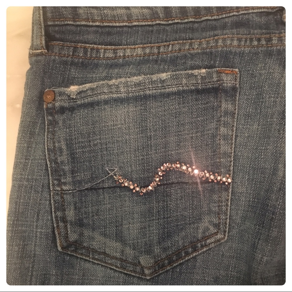 7 For All Mankind Feminine Detailing Jeans - Picture 4 of 8