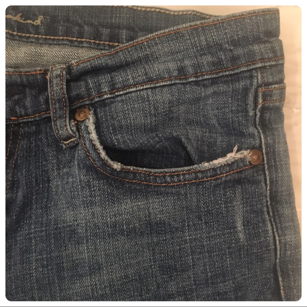 7 For All Mankind Feminine Detailing Jeans - Picture 7 of 8