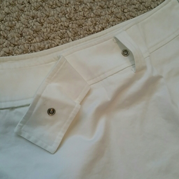 Donated! BLOOMINGDALE'S white skirt! Sz 10. - Picture 2 of 8