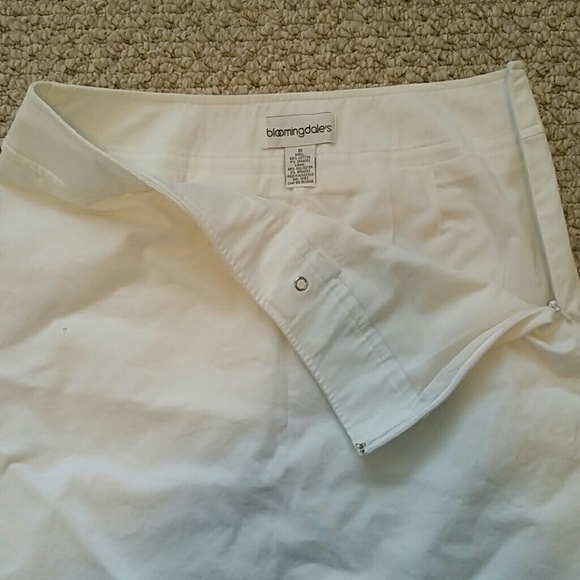 Donated! BLOOMINGDALE'S white skirt! Sz 10. - Picture 8 of 8