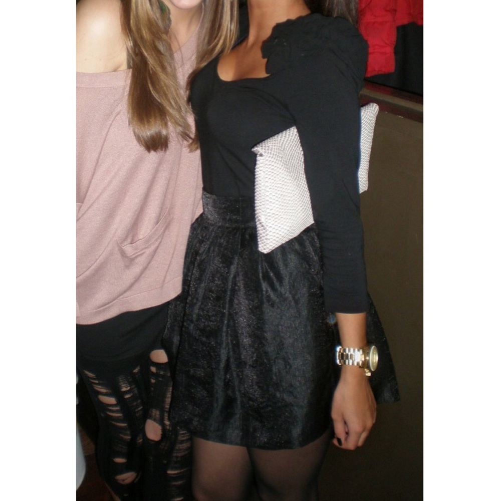 H&M Black Mini Flare Skirt