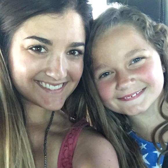 Meet your Posher, Lisa - Picture 1 of 1