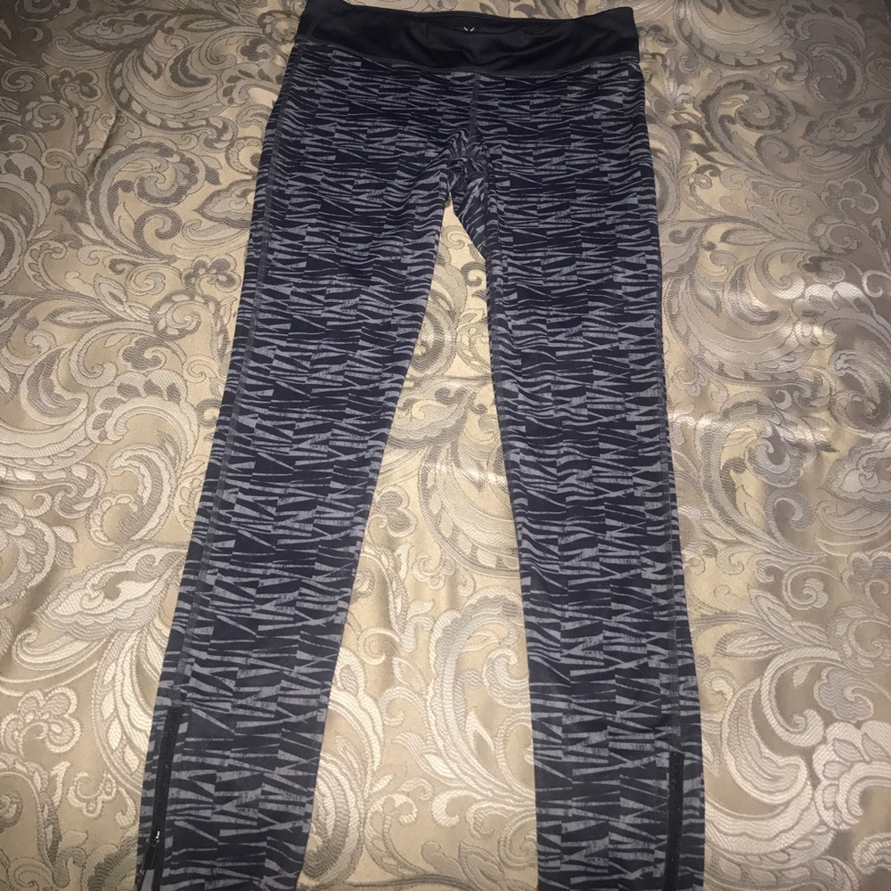 Black and grey leggings
