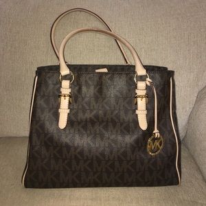 Michael Kors Jet Set Logo Tote