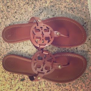 Tory Burch Millers - sz 10
