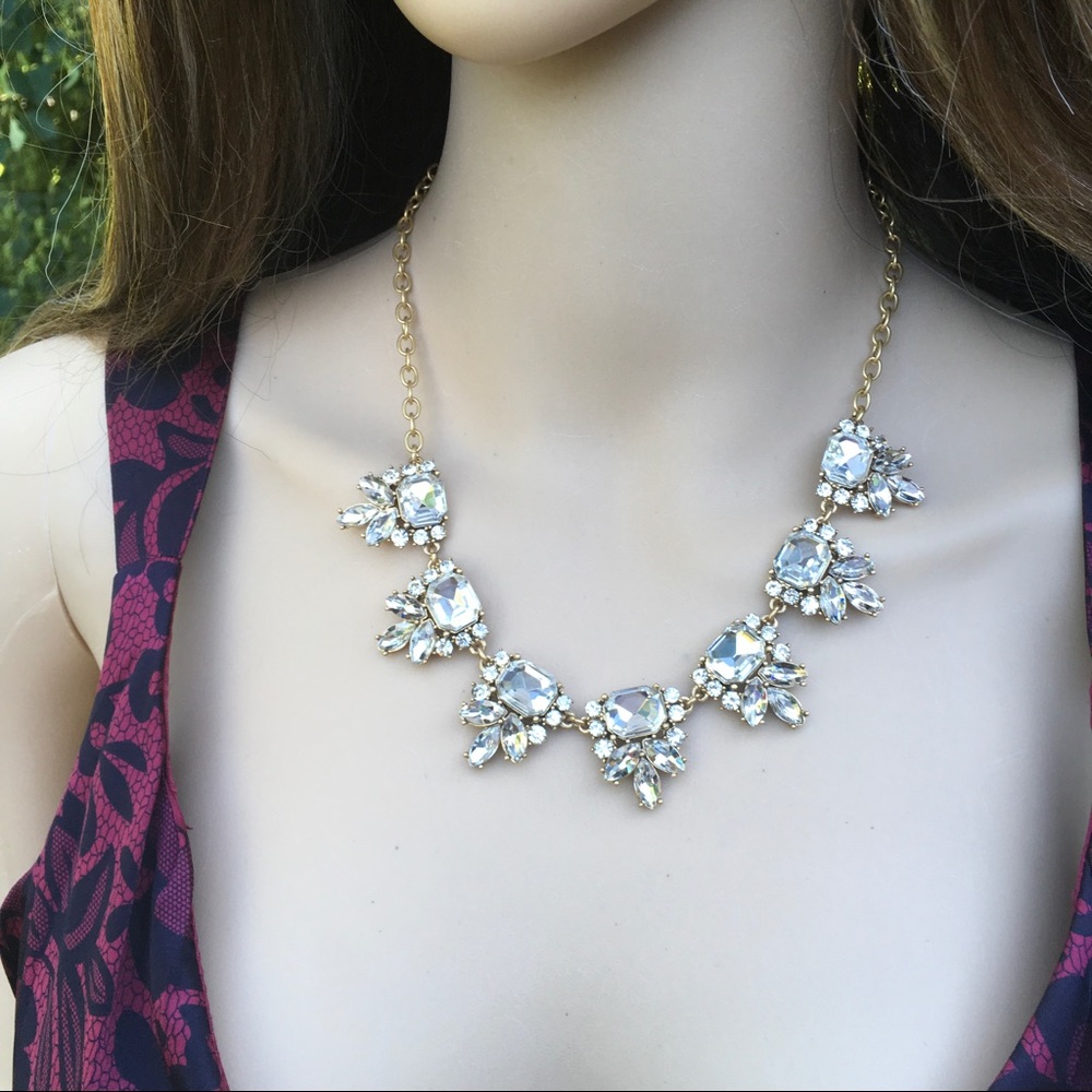 CLOSING SALE. J CREW NECKLACE CRYSTAL DUCHESS - Picture 6 of 8