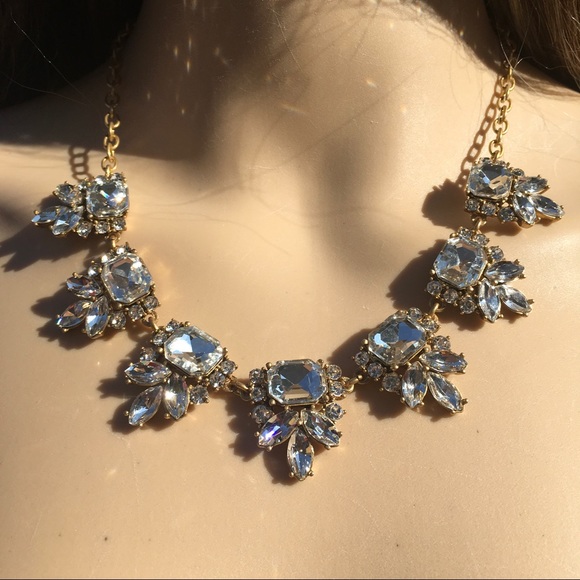 CLOSING SALE. J CREW NECKLACE CRYSTAL DUCHESS - Picture 3 of 8
