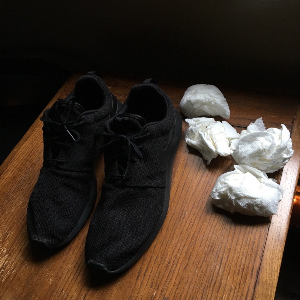 Nike Roshe Run Sneaker Size 13 All Black.