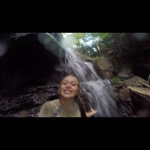 Meet your Posher, Arielle