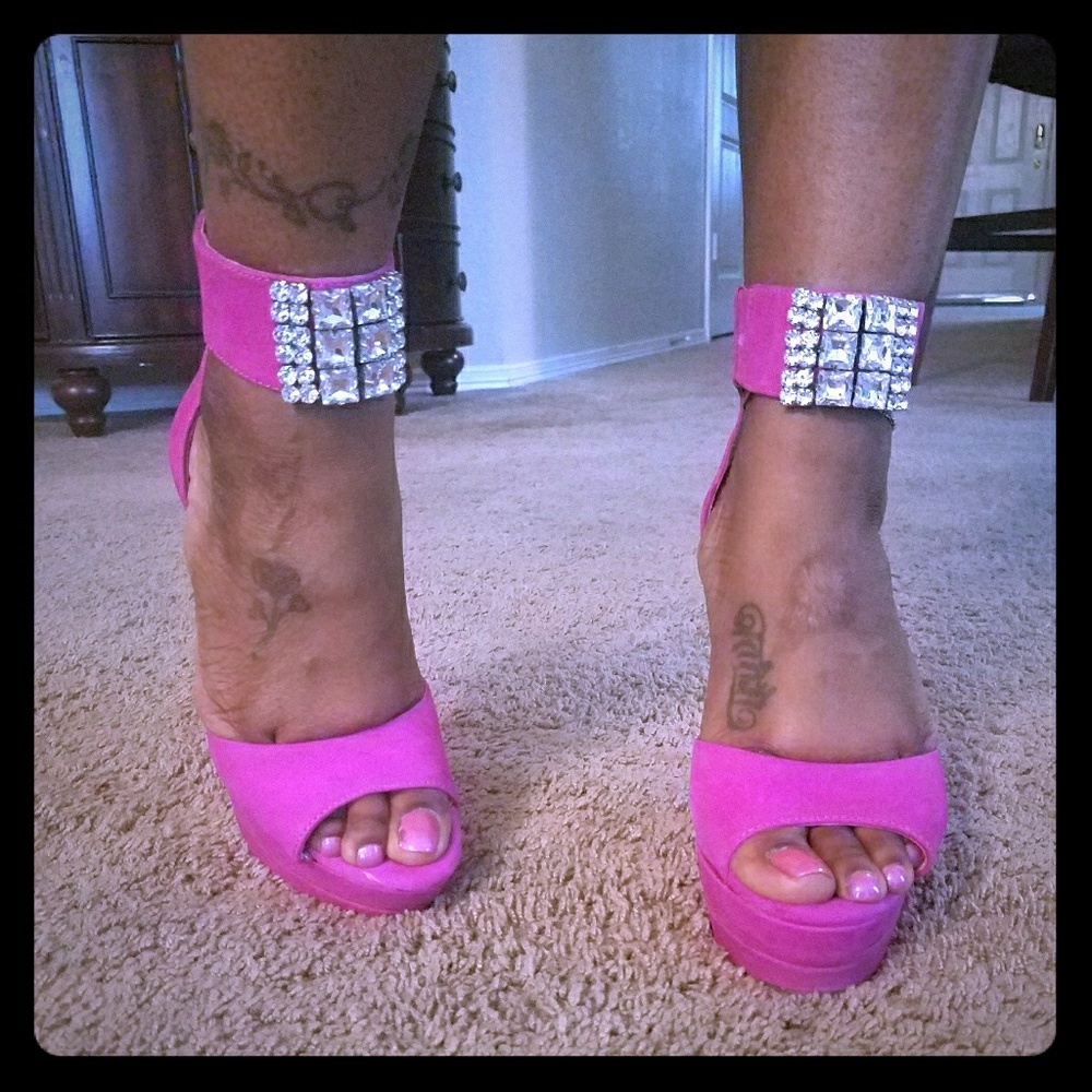 Stunning Gianni Bini Heels