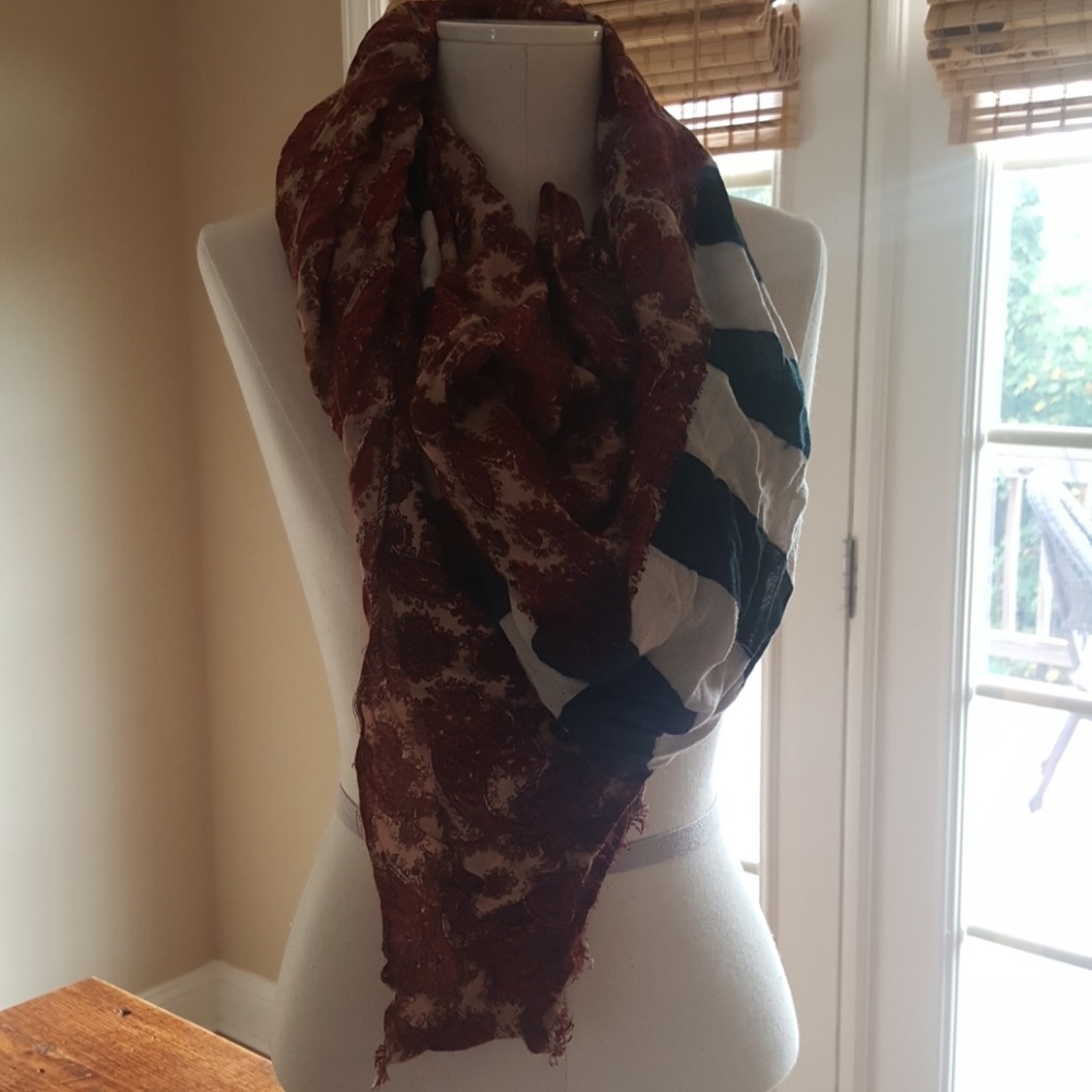 LOFT scarf