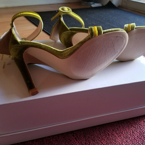 Cute Military Style heel - Picture 2 of 4