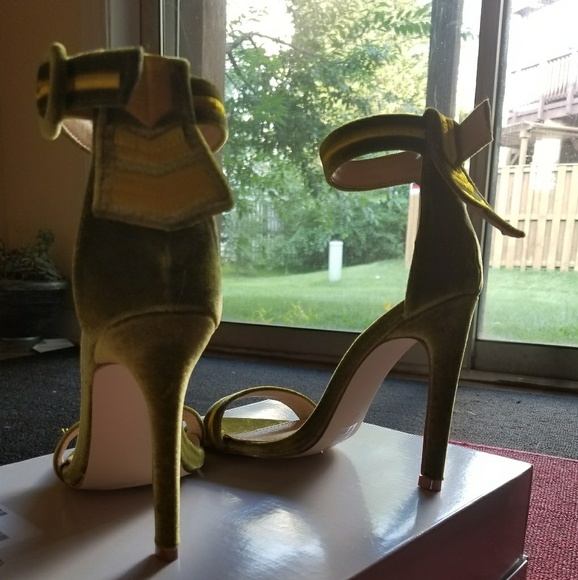 Cute Military Style heel - Picture 3 of 4