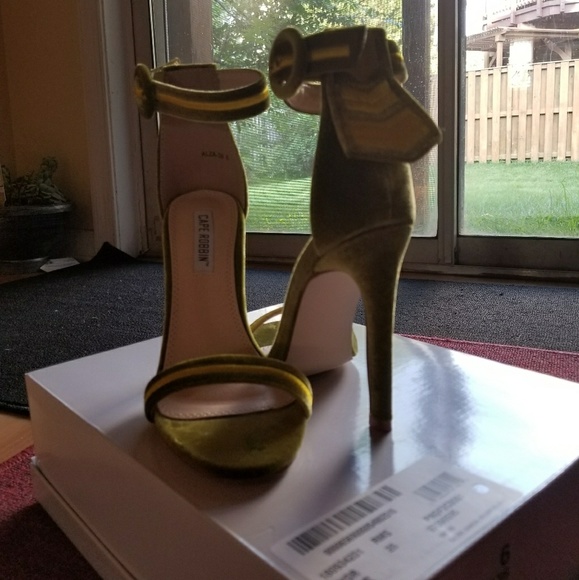 Cute Military Style heel - Picture 4 of 4