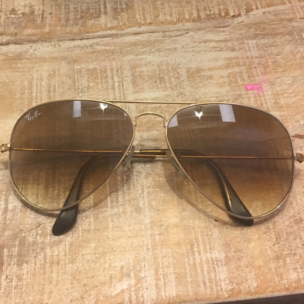 GREAT CONDITION rayban aviators