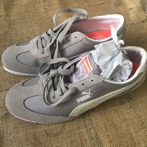 Brand new never worn puma retro sneakers