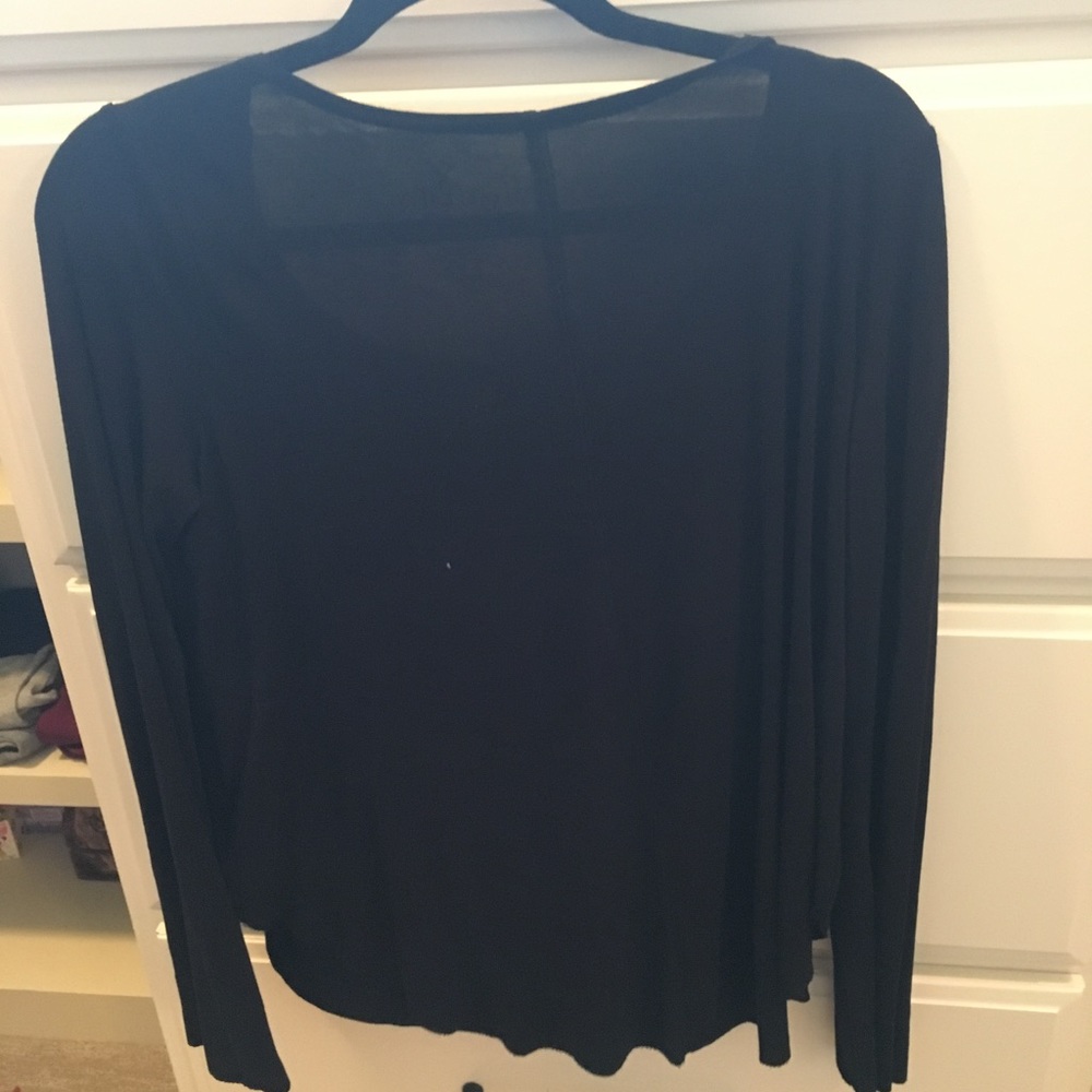 Black American Eagle flow-y shirt