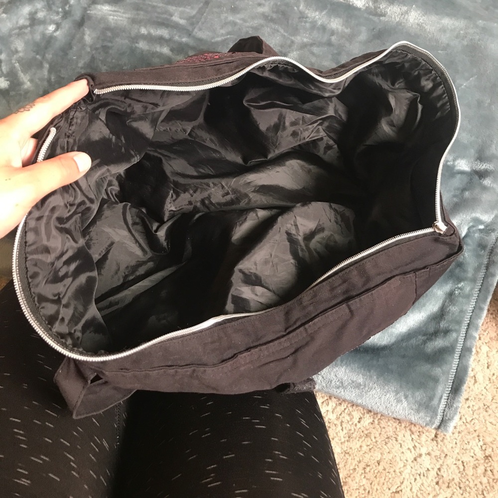 tote - Picture 4 of 4