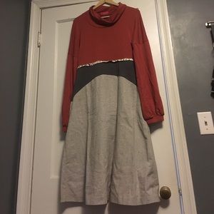 Unique Kelly Lane dress