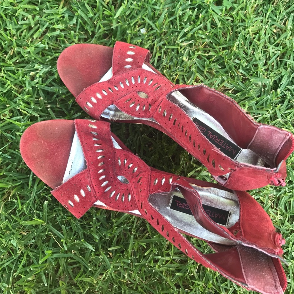 Red Wedges • Size 9