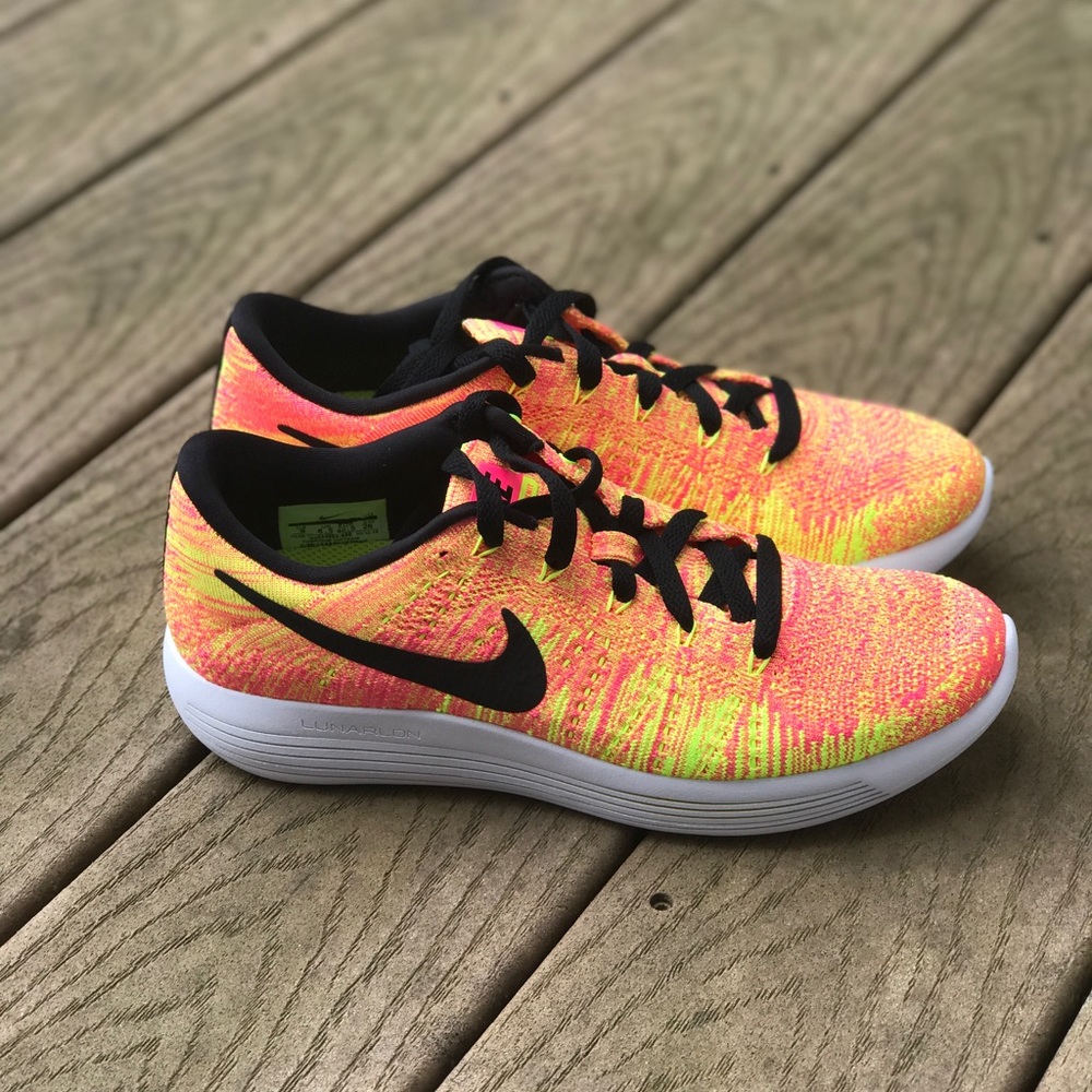 SOLD on ♏️ercari Nike Lunarepic Low flyknit