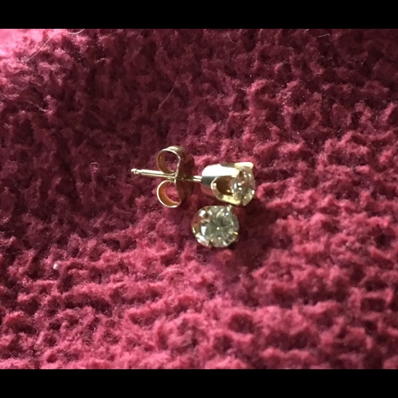 Diamond earrings - Picture 2 of 4