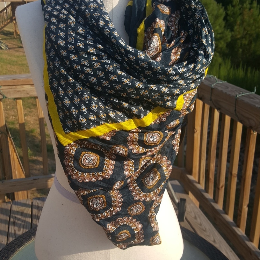 LOFT scarf
