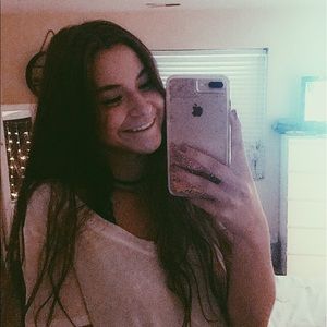 Meet your Posher, Shalauna