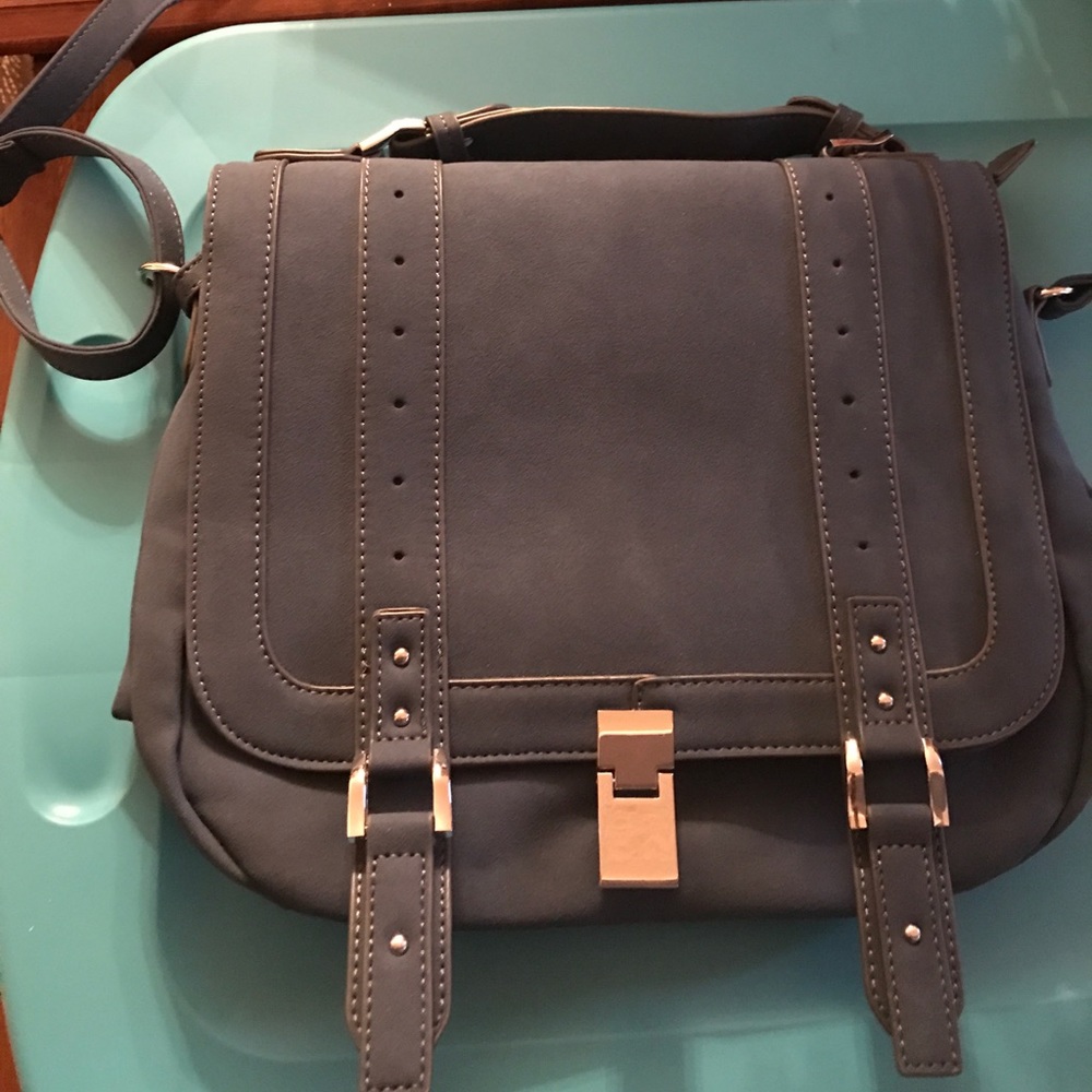 Cross body messenger