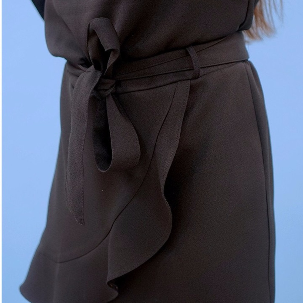 LÉNA RUFFLE DRESS - LBD - Picture 5 of 5