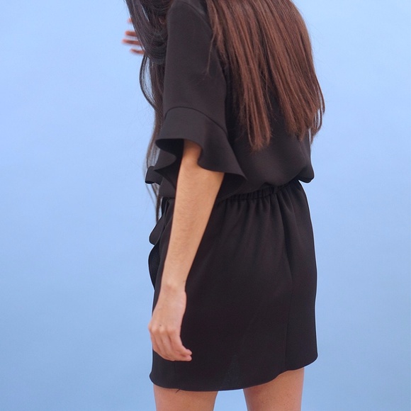 LÉNA RUFFLE DRESS - LBD - Picture 3 of 5