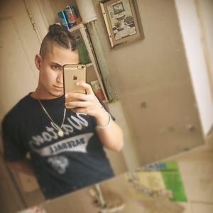 Meet your Posher, Emmanuel