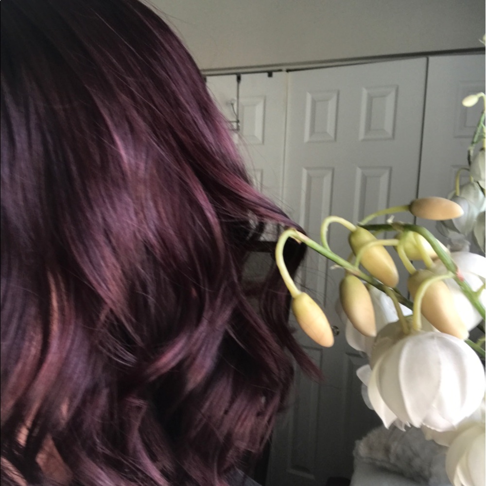 Meet your Posher, Lora