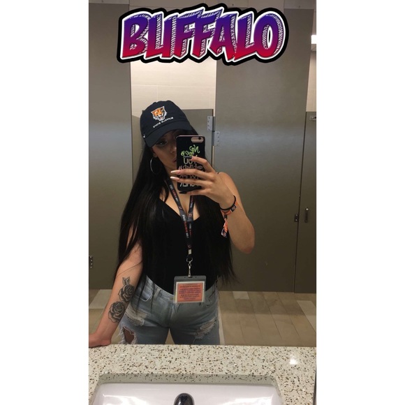 Meet your Posher, Caroline - Picture 2 of 5