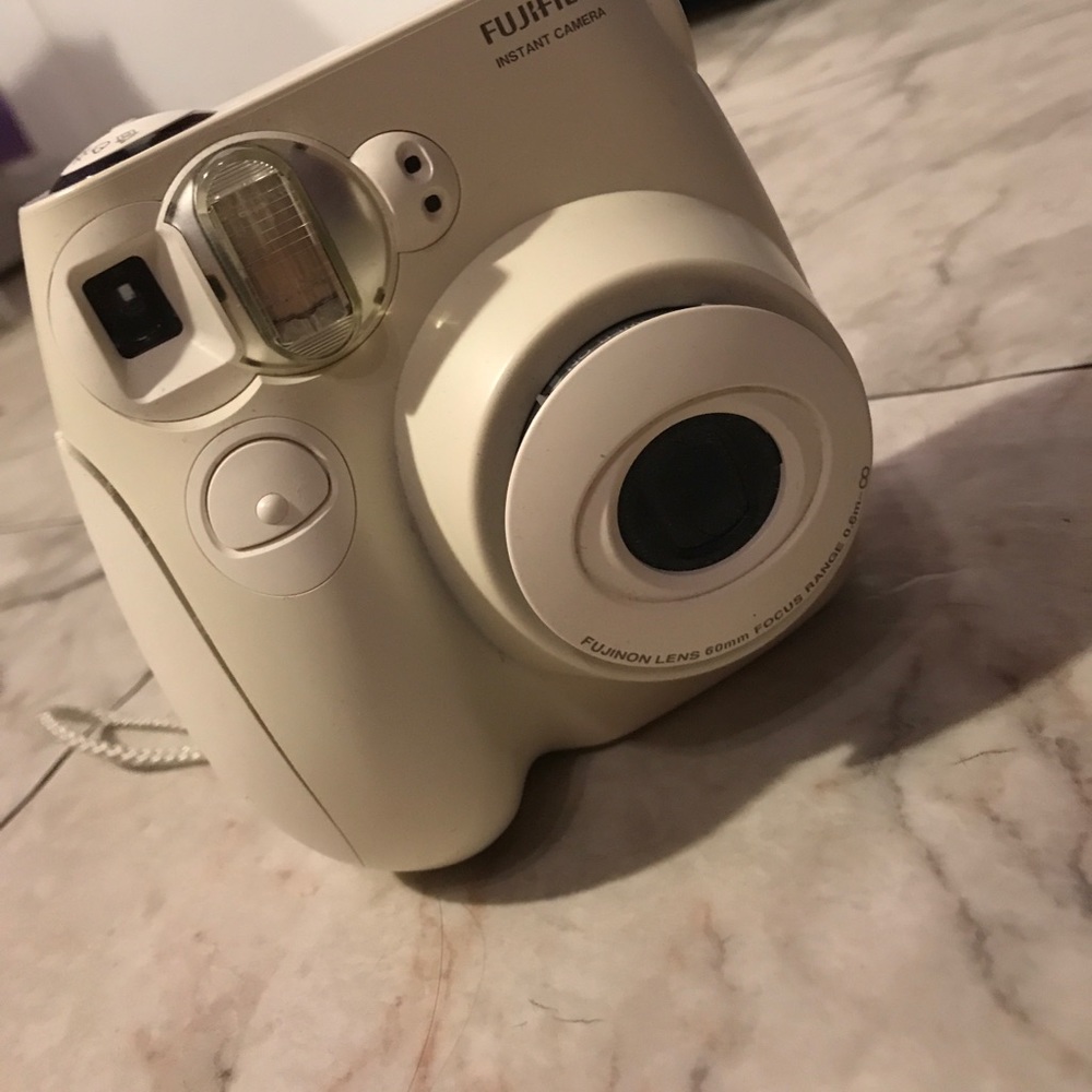 FujiFilm instead mini 7S